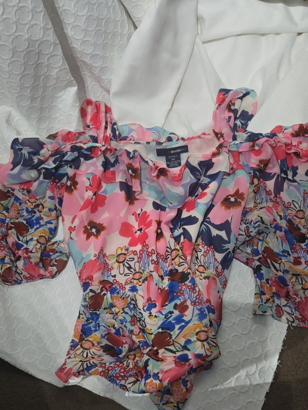 Denim 24/7 Pink Floral Off-Shoulder Ruffle Blouse